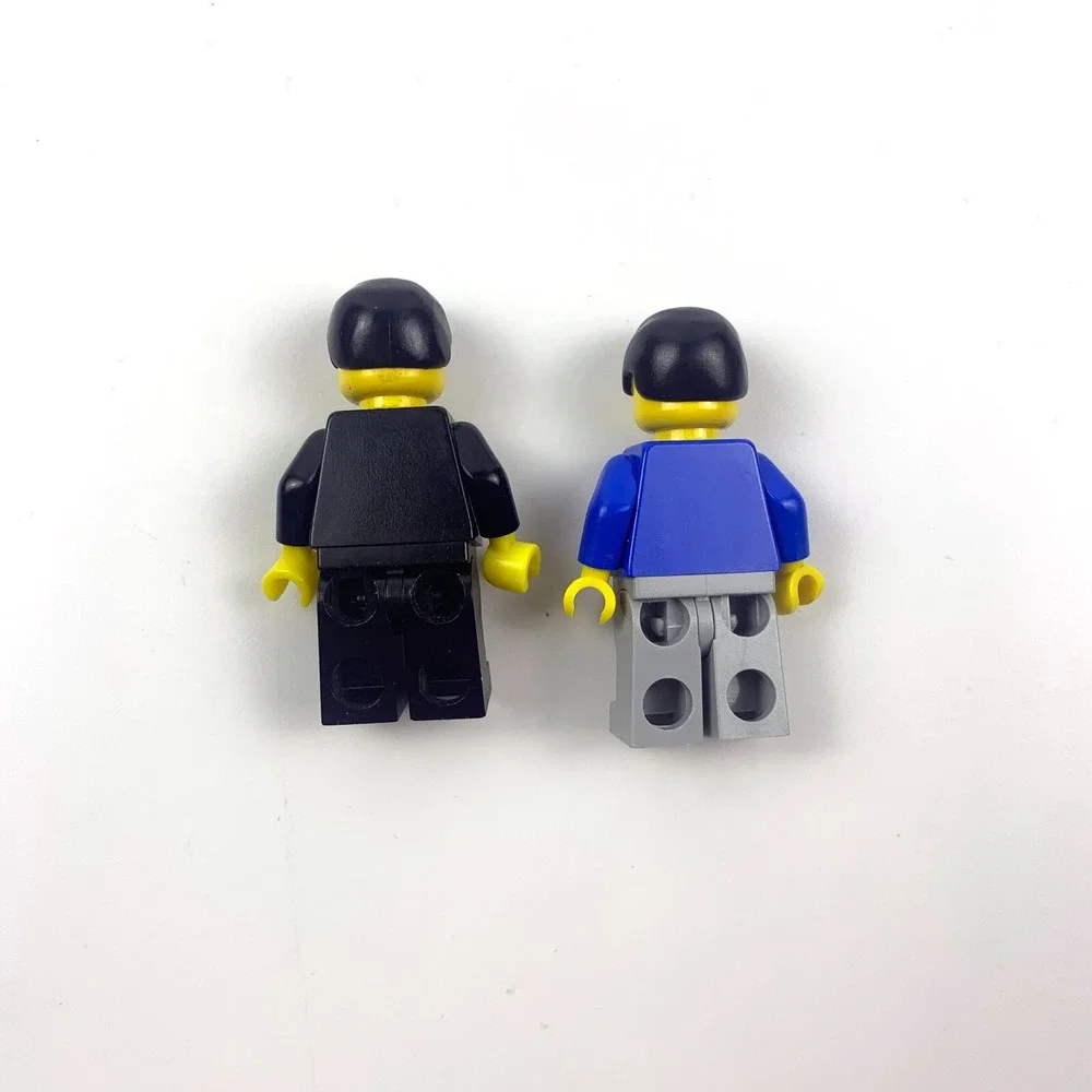 Vintage LEGO Minifigure Lot of 10 Pirates Castle Fire Hats Hair Swords Muskets +
